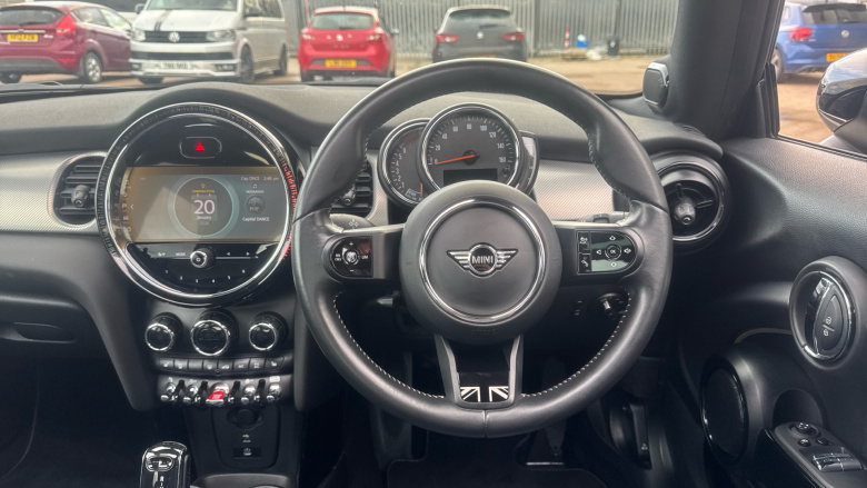 MINI Hatchback 1.5 Cooper Exclusive 3dr Auto Petrol Hatchback